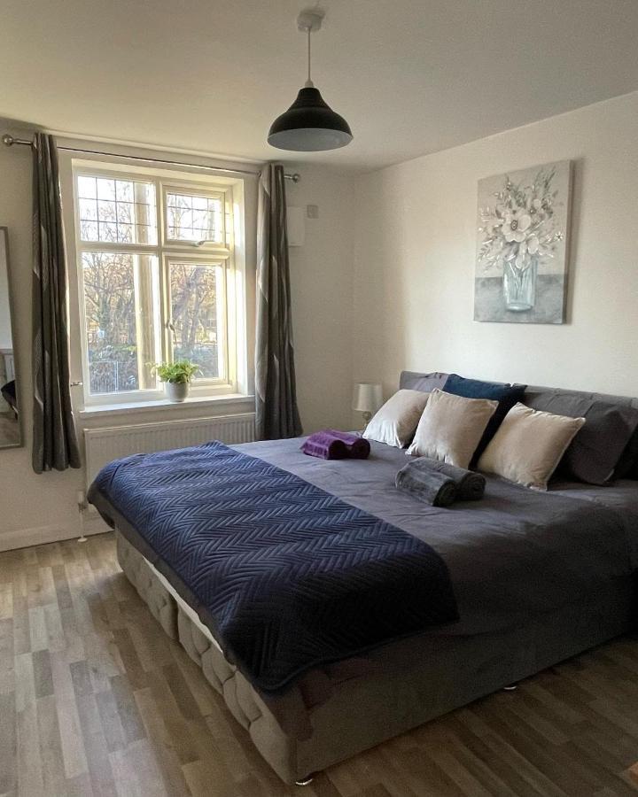 Supreme - 1 Bedroom Apart Sleeps 4 Short/Long Stay Gillingham  Exterior photo