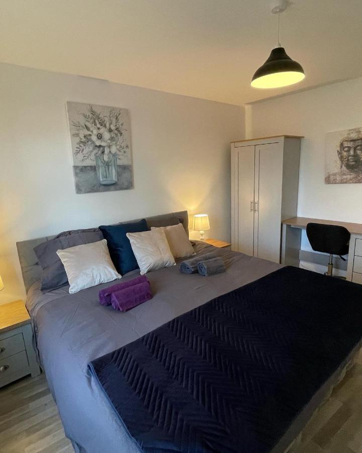 Supreme - 1 Bedroom Apart Sleeps 4 Short/Long Stay Gillingham  Exterior photo
